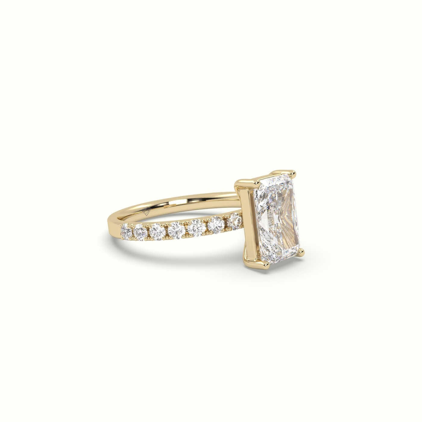 18K Yellow Gold Radiant Diamond 4 prongs Ring with Pave Accents